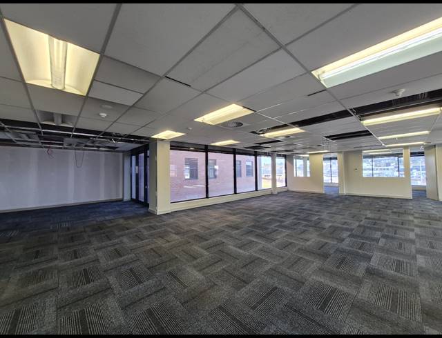 232M² OFFICE TO LET IN WAVERLEY